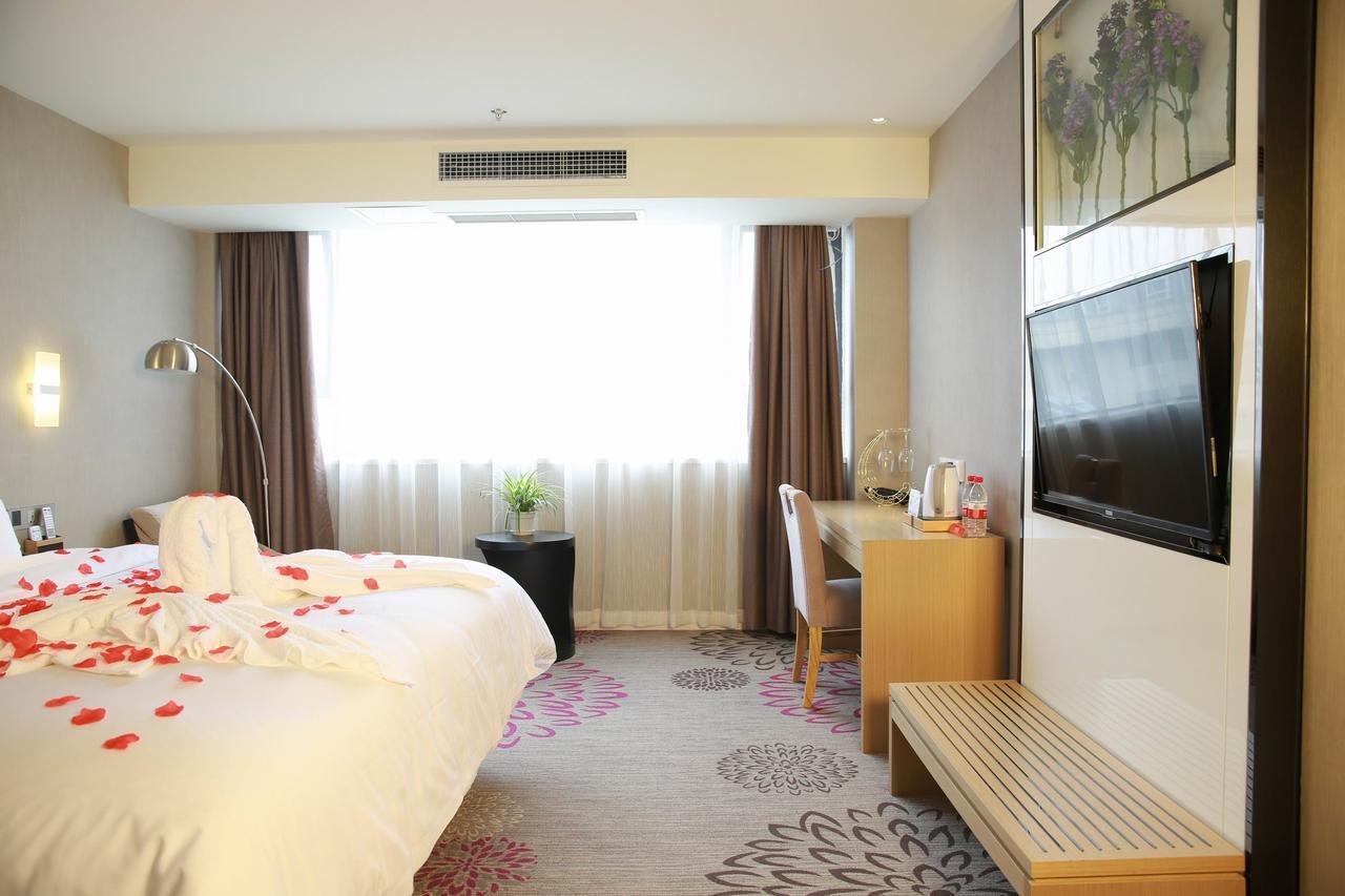 Lavande Hotel Chengdu North Kehua Road מראה חיצוני תמונה